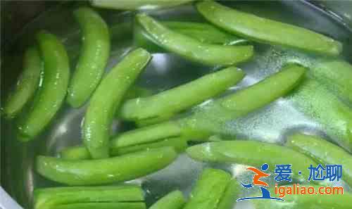 天气太热没胃口 这两款凉拌菜拌一盘光一盘？