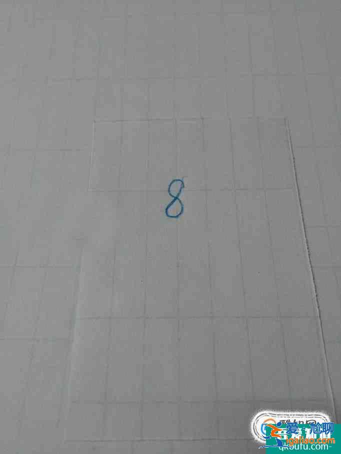用8+2=10来画老鼠简笔画？