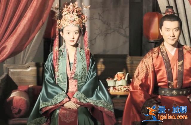 《知否》祖母送明兰新婚礼，顾廷烨看到后惊呼：和我这个一模一样