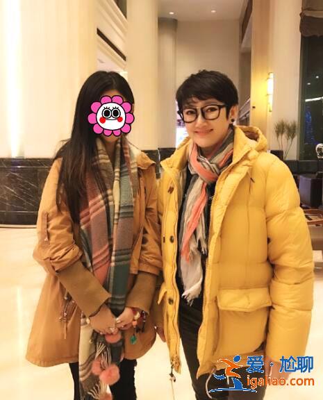 王刚的前妻近照曝光，离婚18年如今依然单身！
