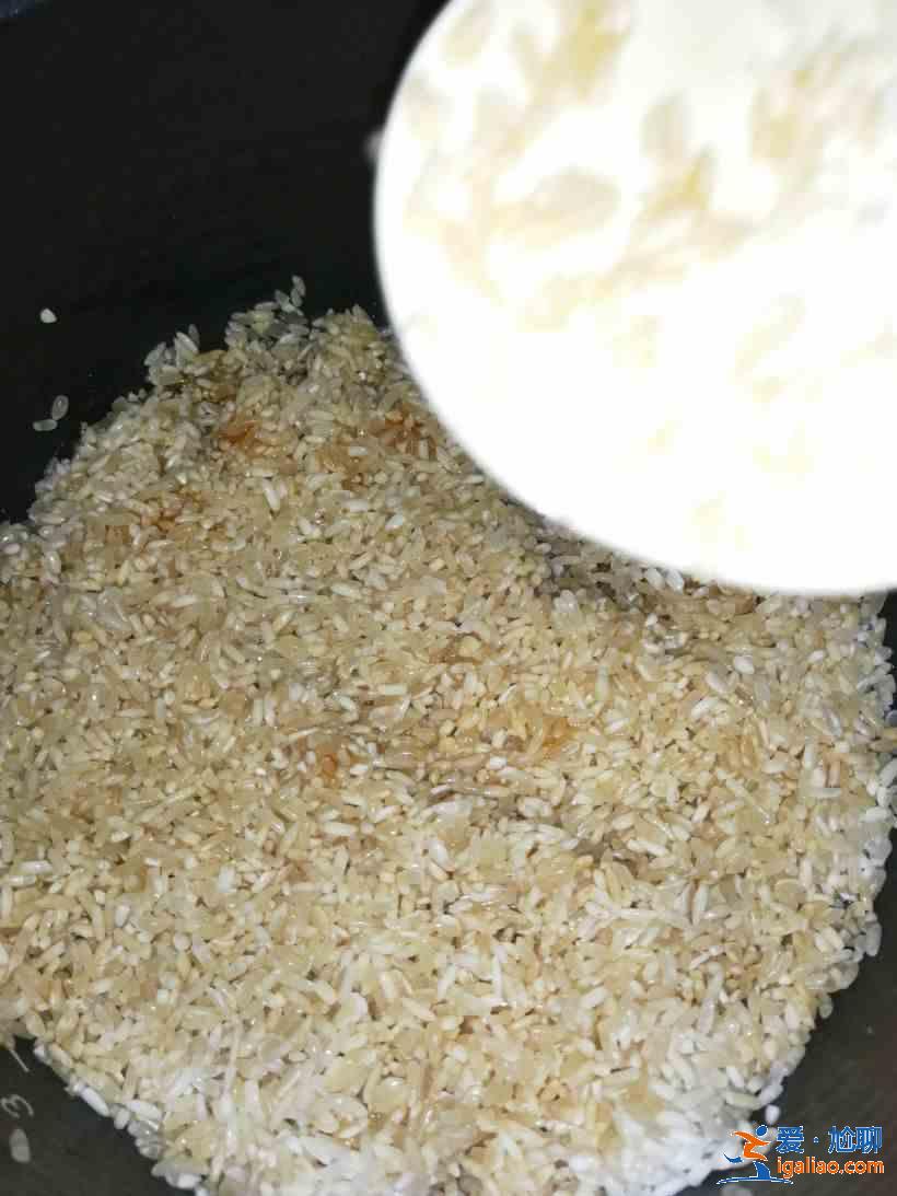 电饭煲怎么蒸饭？？
