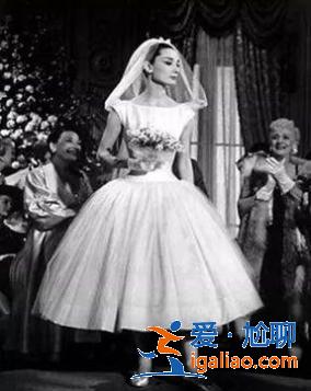 洗眼液级别美貌超全收集！港圈女神婚纱照，李嘉欣被狠狠碾压了！