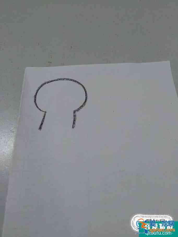 小人可爱表情包简笔画怎么画？