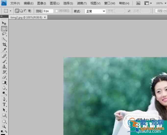 PS怎样反图片变成轮廓线效果？