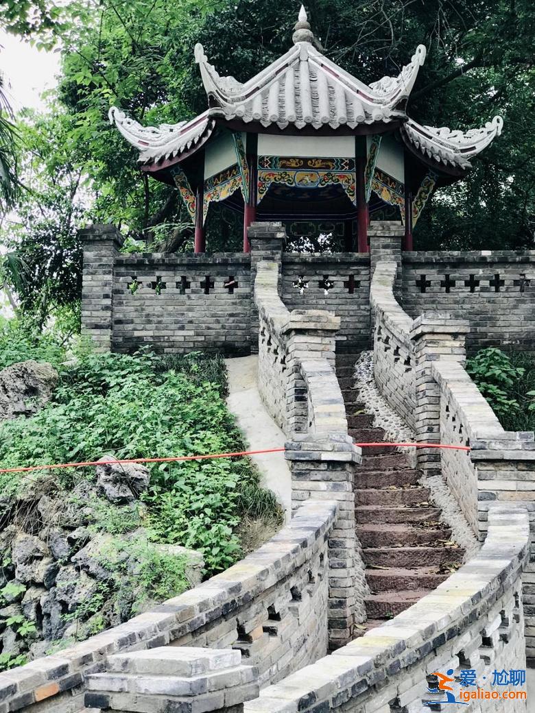 乱逛 | 西珠市街42号，露天停车场旁的园子让人惊