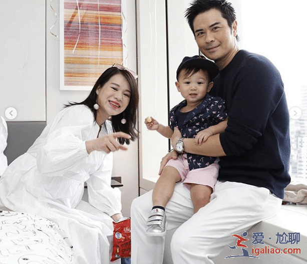 胡杏儿近照胖20斤！出席郑嘉颖儿子百日宴，一句话疑暴露二胎性