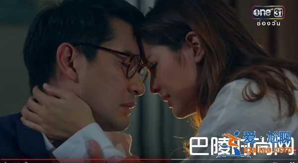 泰版《犀利人妻》小三抚摸姐夫 渣男被粉丝骂？