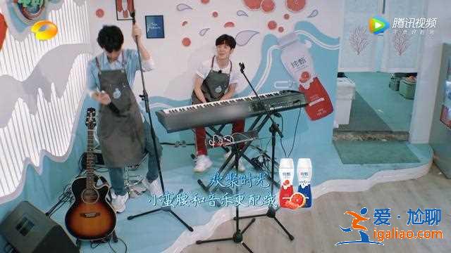 ​中餐厅3黄晓明一天3套造型，其他人忙不停秦海璐拼到手指发炎