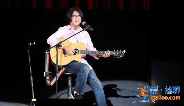 【娱乐热点】李小璐带女儿开直播;吴亦凡瘦了！