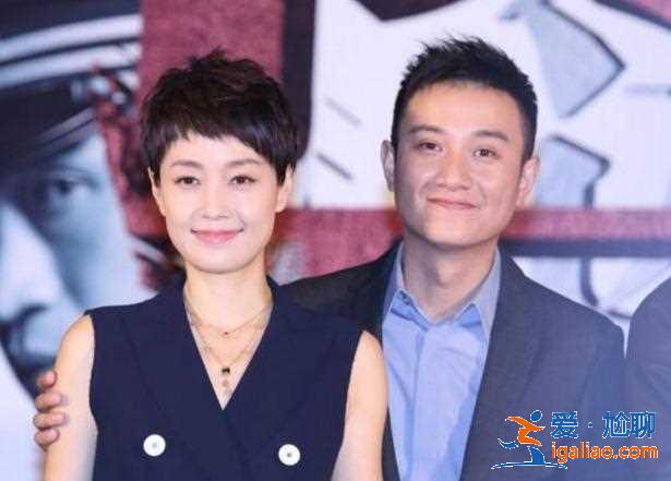 7月刚刚自曝已经结婚，如今姚笛现身高铁站，一脸愁容还未戴婚戒