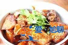 排骨炖土豆的做法？