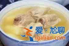 排骨炖土豆的做法？