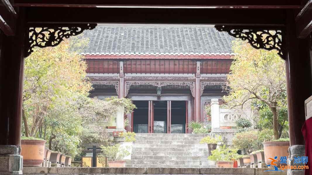 带家人去青岩古镇玩什么，带家人去青岩古镇怎么玩，去青岩古镇游玩攻略？