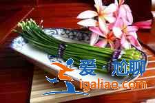 韭菜花炒肉？