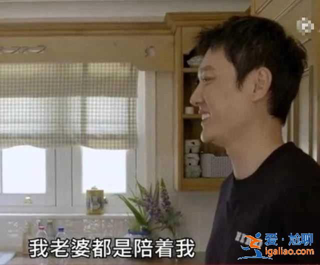 上节目不戴婚戒被怀疑，冯绍峰甩锅赵丽颖，得知真相笑死人