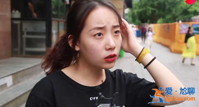 被窝里放个屁打一明星的名字？你会想到谁？美女神回复，答案波及半个娱乐圈