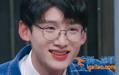 白敬亭是谁的儿子 白敬亭谈了几次恋爱?? 白敬亭是谁的儿子 白敬亭谈了几次恋爱??