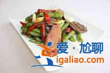 豆角炒肉的做法？
