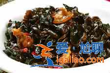 木耳炒肉的做法？