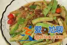 西葫芦炒肉的做法？