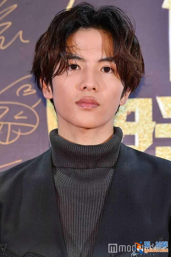 微博群英会在日本盛大举行 中日明星红毯争奇斗艳