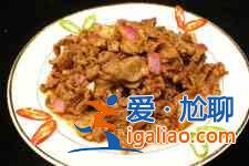 洋葱炒肉的做法？