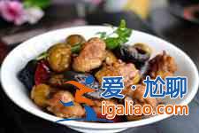 板栗炖鸡的做法？