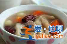 鸡脚煲汤？