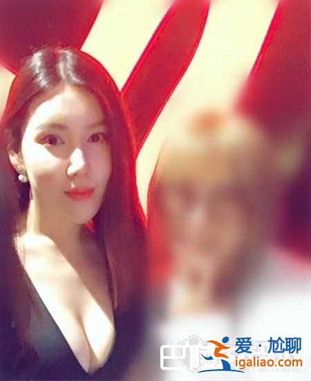 igl夏季赛csgo选拔赛女解说是谁 邹璇微博资料、性感照？