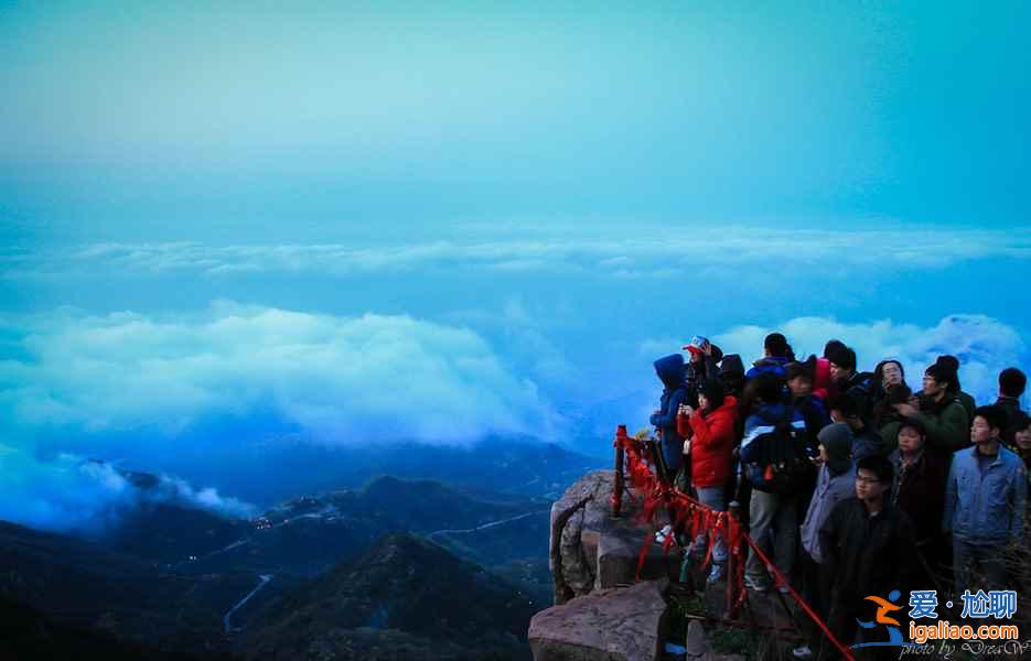 清明节去泰山穿什么，清明节去泰山人多吗？