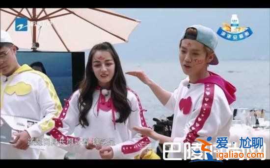 鹿晗喜欢迪丽热巴吗 迪丽热巴和鹿晗亲吻照？