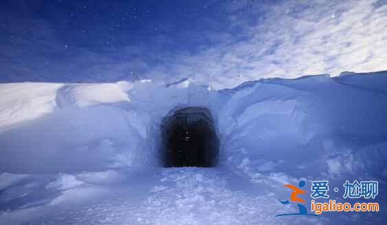 冰岛开放世界最深人造冰穴，游客可直入冰川底部？