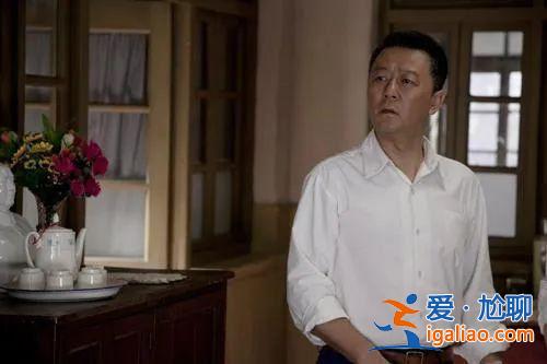 娱乐头条丨媒体：郭涛出书吹嘘打女人，“父母爱情”白演了