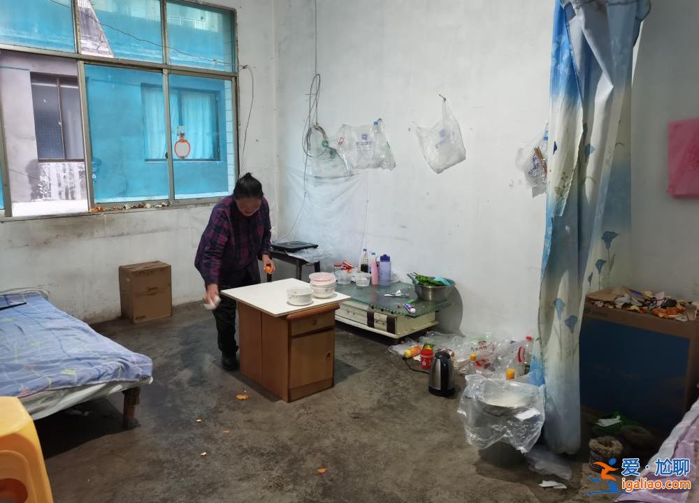 怀孕时被拐离乡三十多年 老人携子归来想再落户安家？