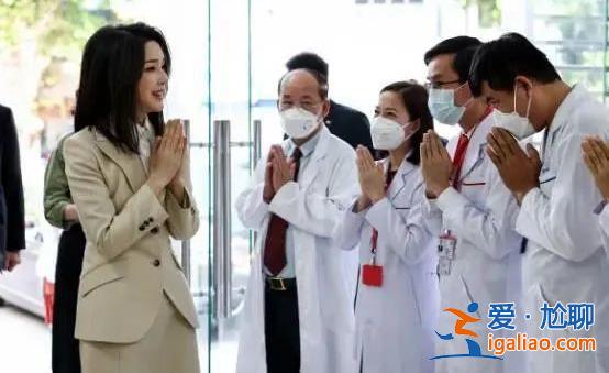 韩第一夫人被指模仿女神赫本 屡次引争议是韩政府转移注意力的手段？？