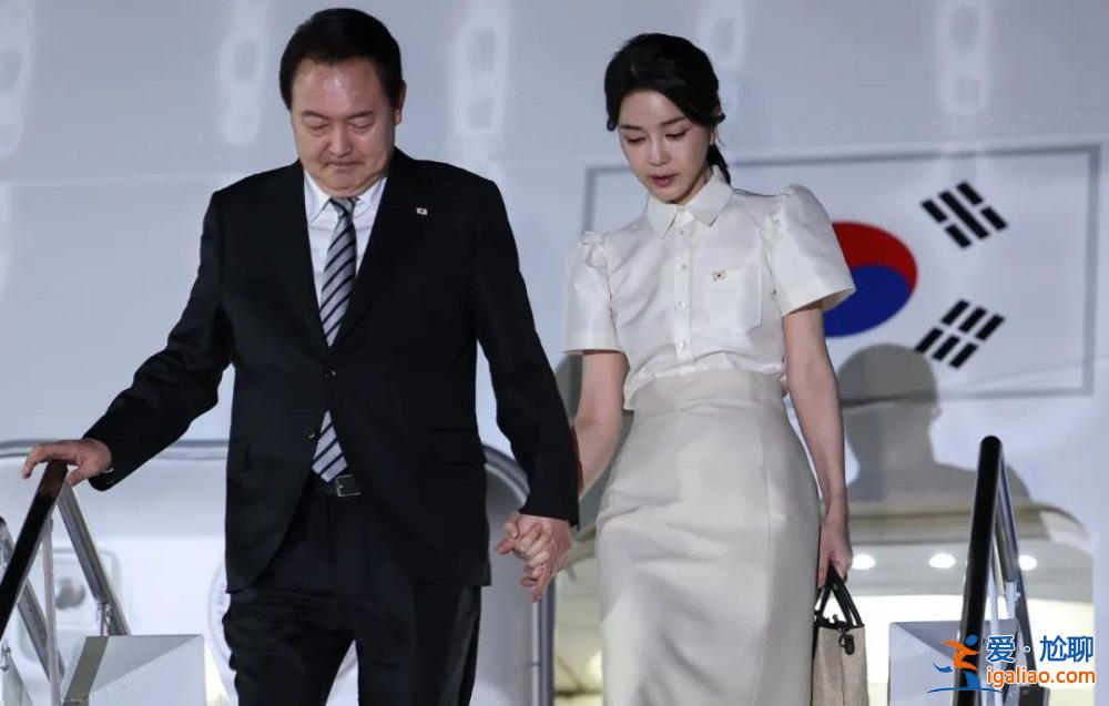 韩第一夫人被指模仿女神赫本 屡次引争议是韩政府转移注意力的手段？？