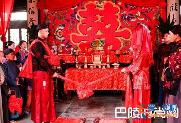 《那年花开月正圆》赵白石吴漪大婚一脸愁容？喜欢谁立现？