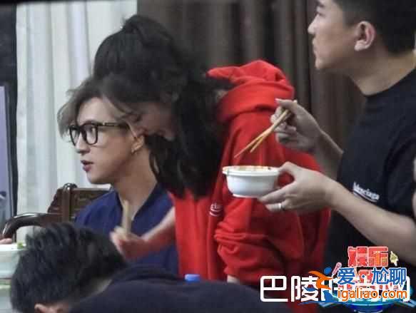 杨幂和薛之谦什么关系 杨幂薛之谦吃火锅破不和传闻？