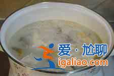 河蚌豆腐汤的做法？
