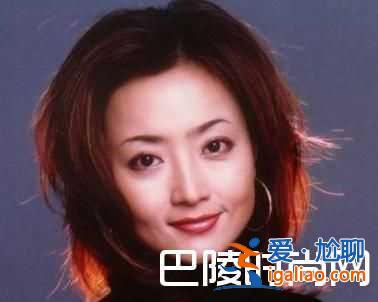 她曾苦苦暗恋王志文，一婚闪婚闪离，二婚终获幸福？