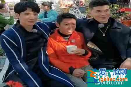 撒贝宁尴尬的C位 尼格买提发文调侃撒贝宁尴尬的C位? 撒贝宁尴尬的C位 尼格买提发文调侃撒贝宁尴尬的C位?