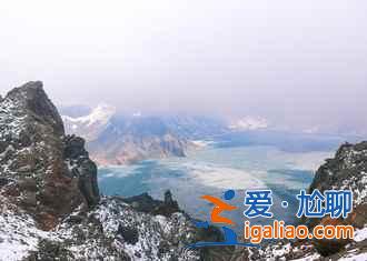 长白山万达滑雪场门票多少钱，长白山万达小镇住哪好？