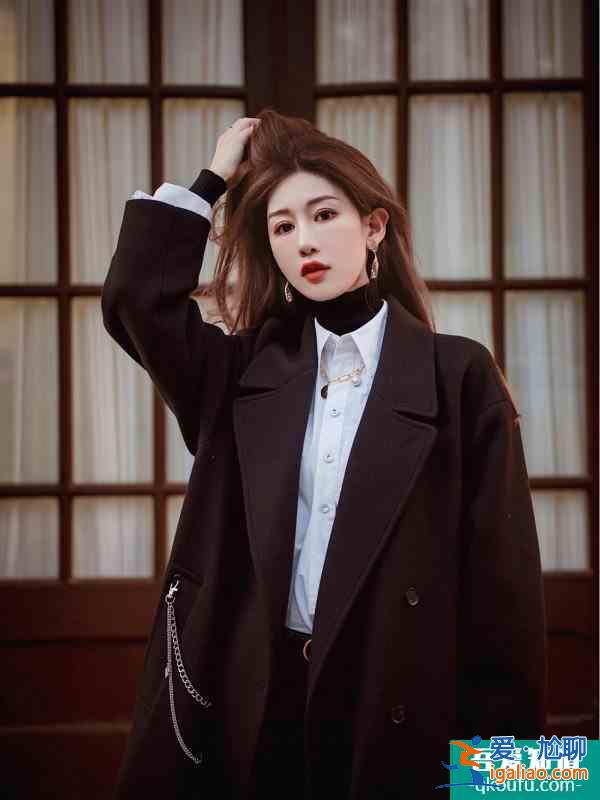 女明星全智贤同款大衣气场不够衣服来凑！？