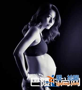 半裸孕妇写真超燃 47岁台湾女星丁宁高龄怀三胎 挺孕肚奔跑？