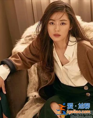 网友韩国偶遇全智贤带娃，没想到儿子都那么大了
