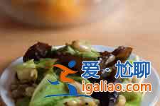 酱爆洋白菜的做法？