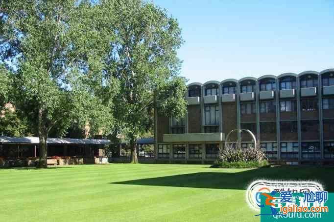 拉筹伯大学学制是几年,要多久？？