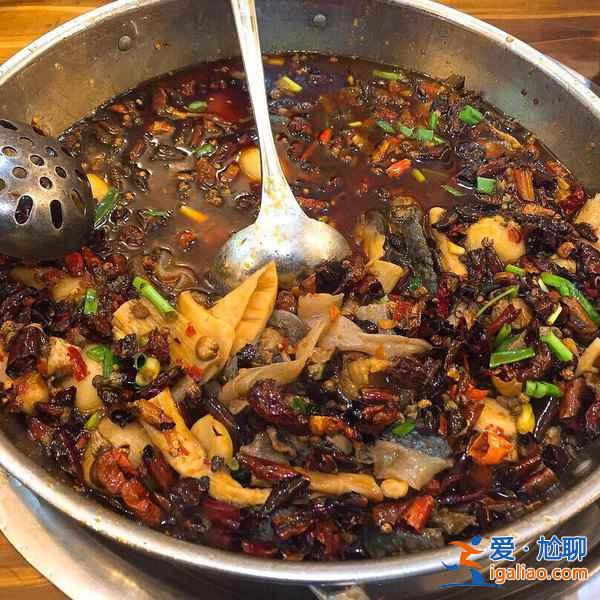 在成都，30元就能吃饱的苍蝇馆子？