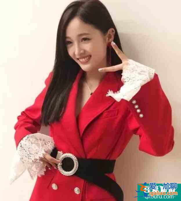 吴宣仪晒练舞视频 一身性感装扮舞姿尽显妖娆？