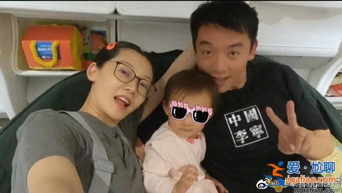 苗苗晒产后vlog，称郑恺陪自己健身吃月子餐超贴心